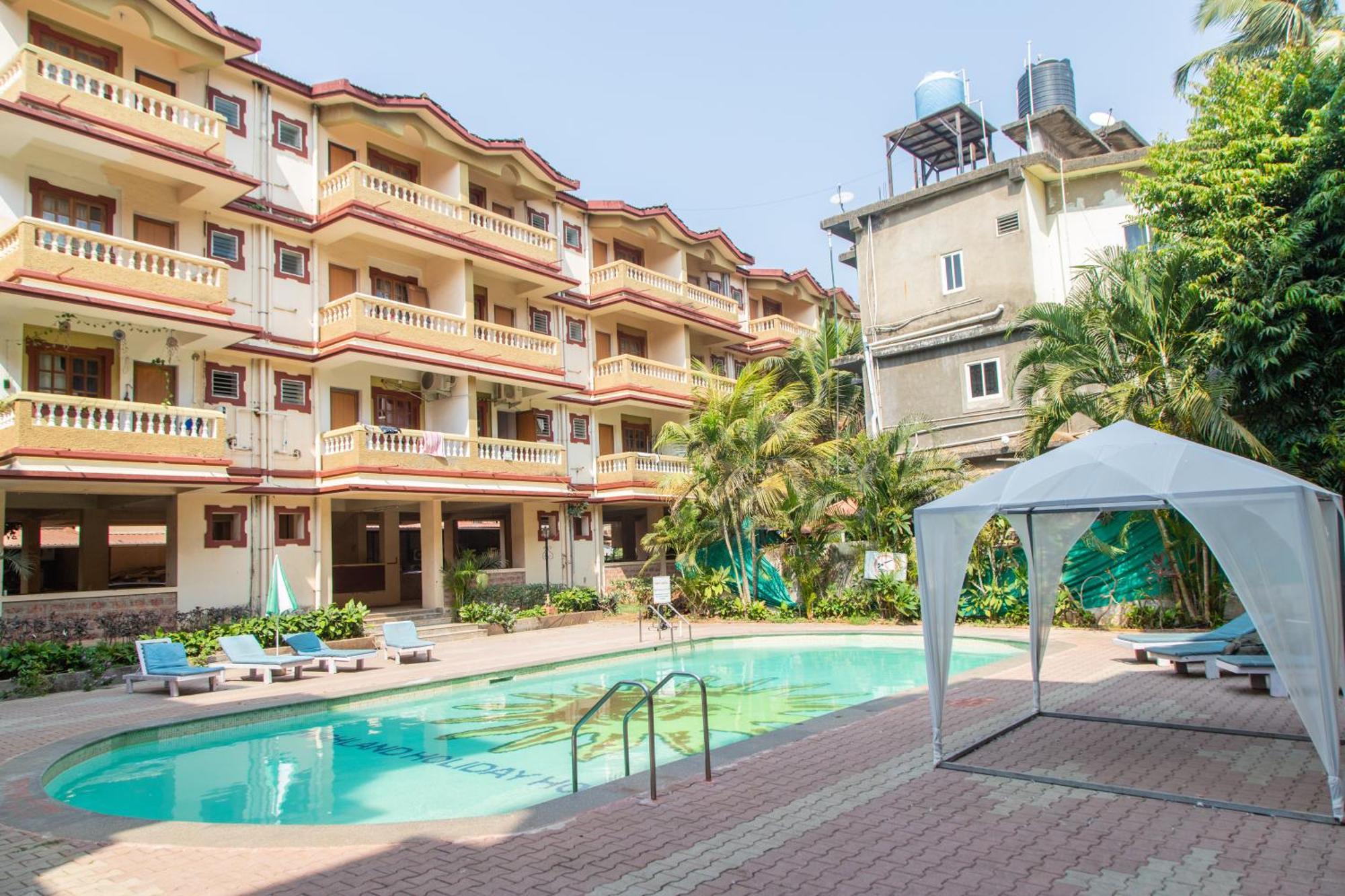 Cherrystay Holiday Resort -Candolim Beach Buitenkant foto